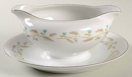 Kenmore Gravy Boat with Attached Underplate