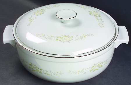 Lady Carolyn 2 Qt Round Covered Casserole