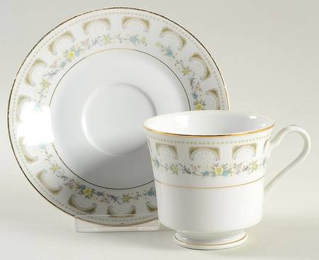 Footed Cup & Saucer Set