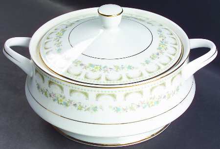 La Mancha Round Covered Vegetable