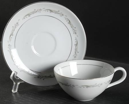 Larchmont Flat Cup & Saucer Set