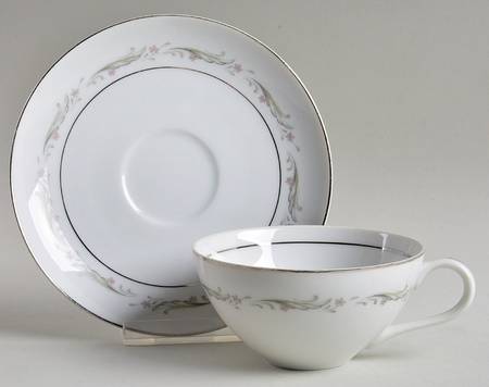 Larchmont Footed Cup & Saucer Set