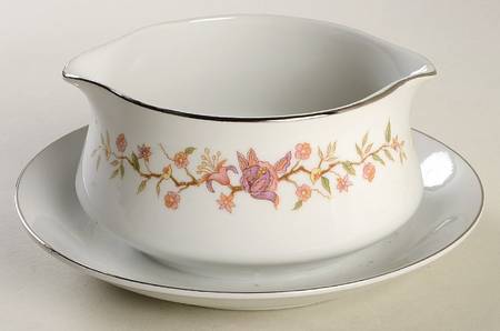 Litchfield Gravy Boat with Attached Underplate
