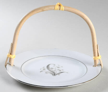 Lily of The Valley 5 3/8"-5 5/8" Bamboo Handled Serving Plate  HC