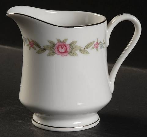 Melody Rose Creamer