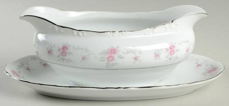 Minuet (Platinum Trim) Gravy Boat with Attached Underplate