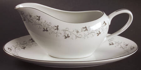 Gravy Boat & Underplate/Relish