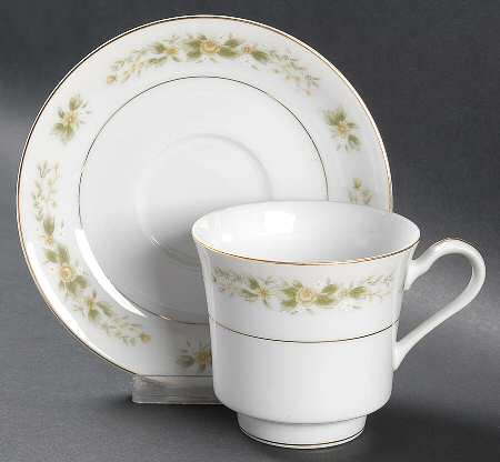 Natalie Footed Cup & Saucer Set