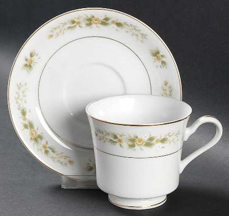 Natalie Footed Cup & Saucer Set