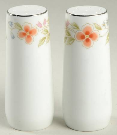 Petite Flowers Salt & Pepper Set