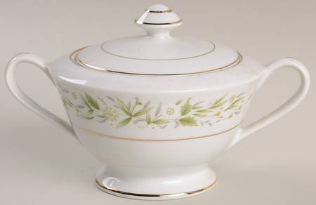 Pembrook Sugar Bowl & Lid