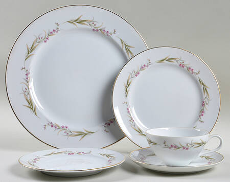 Prestige 40 Piece Estate Set