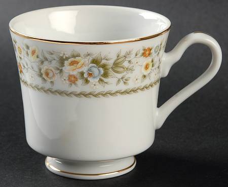 Priscilla Footed Cup