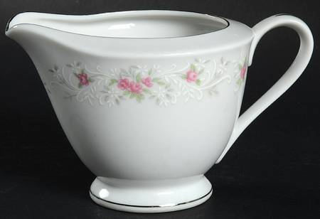 Primrose Creamer