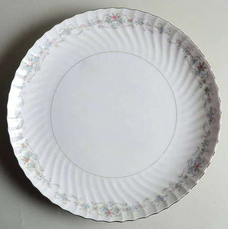 Priscilla 12" Chop Plate (Round Platter)