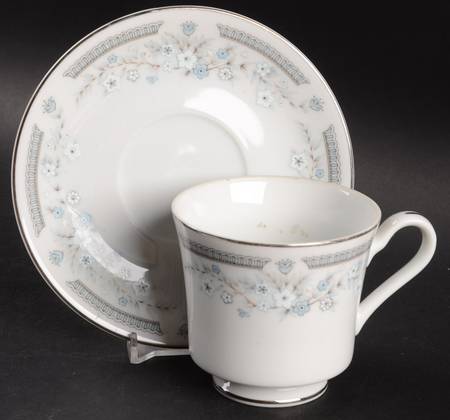 Robin Footed Cup & Saucer Set