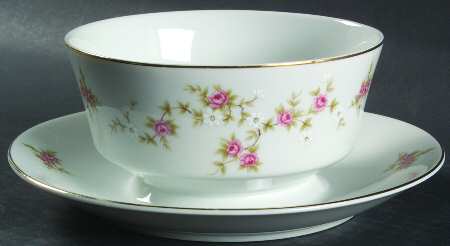 Rosette (Smooth) Gravy Boat with Attached Underplate