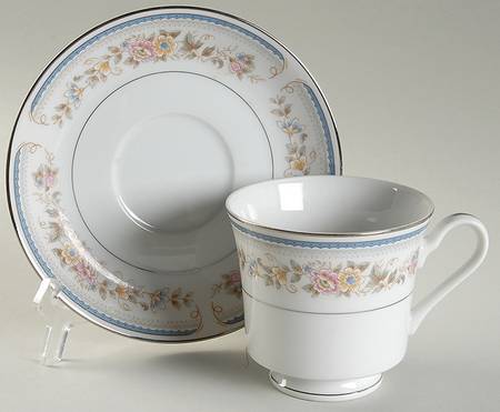 Savannah Footed Cup & Saucer Set