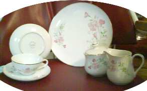 Tracey Flat Cup & Saucer Set