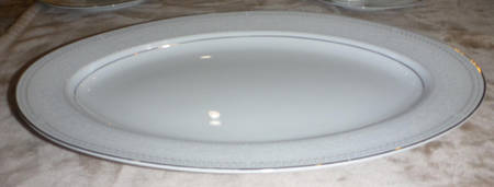 Trousseau 14" Oval Serving Platter