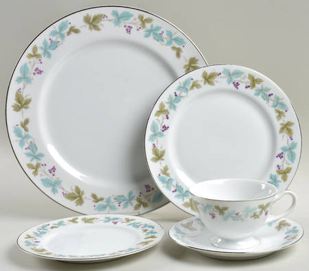 Vintage 5 Piece Place Setting