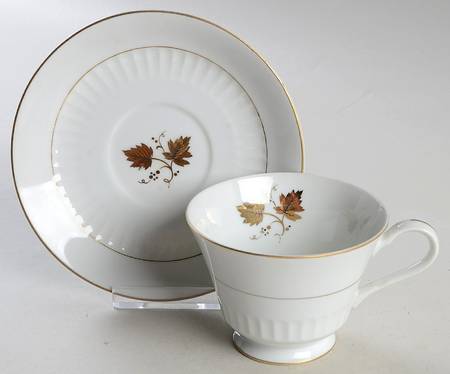 Vineyard Footed Cup & Saucer Set