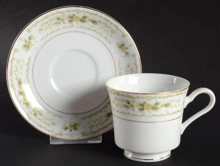 Waverly Footed Cup & Saucer Set