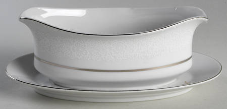 Whitebrook Gravy Boat with Attached Underplate