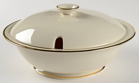 Classic Dignity Gold Round Covered Vegetable