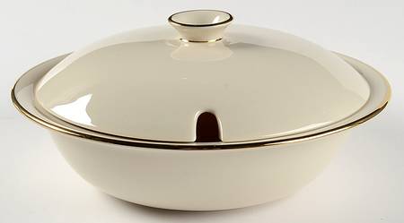 Classic Dignity Gold Round Covered Vegetable