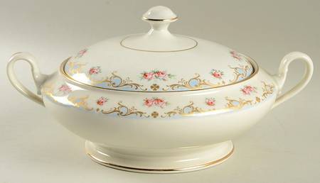 Fine Arts Rose Round Covered Vegetable