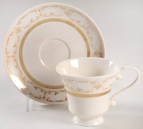 Kenwood Castle Gold and White Footed Cup & Saucer Set