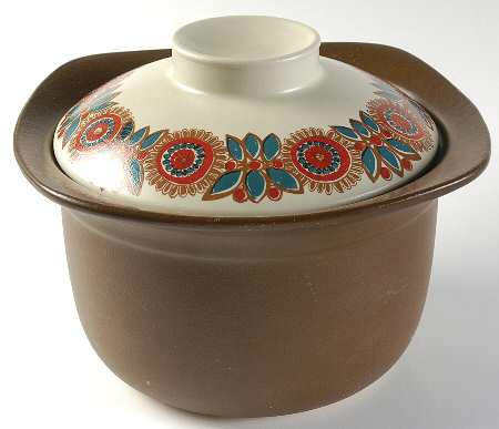 Astrid 2.5 Qt Round Covered Casserole