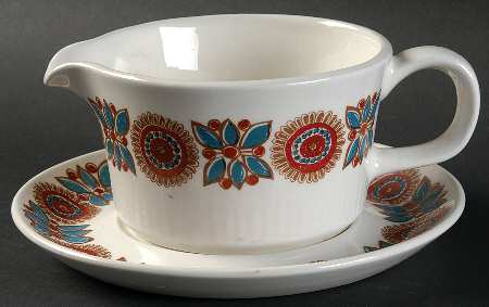 Astrid Gravy Boat & Underplate
