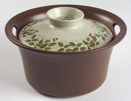 Brazil 1 Qt Round Covered Casserole