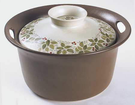 Brazil 1.50 Pt Round Covered Casserole