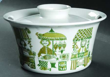 Market 2 Qt Round Covered Casserole
