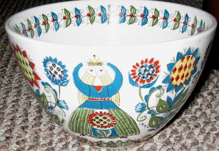 Saga 9" Round Vegetable Bowl
