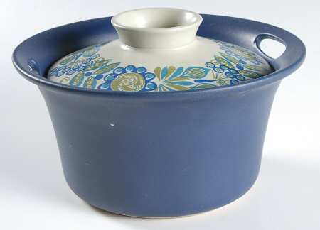 Turi Gramstad Oliver 2 Qt Round Covered Casserole