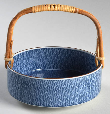 Ajiro Rattan Handled Round Server