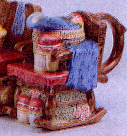 Apple Delight Figural Creamer