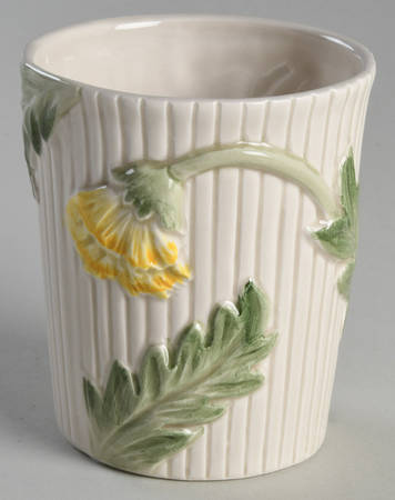 April Flowers China Bathroom Tumbler