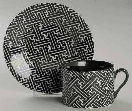 Arabesque Flat Cup & Saucer Set