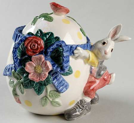 Bustles & Beaus Figural Box & Lid