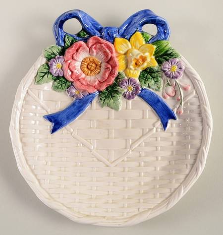 Bustles & Beaus Canape Plate