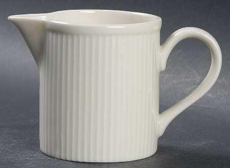 Buff Classic Creamer