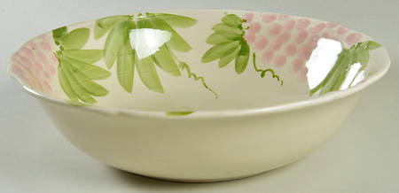 Le Treille 9" Round Vegetable Bowl