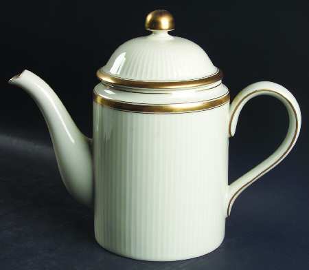 Classique d'Or Buff Coffee Pot & Lid