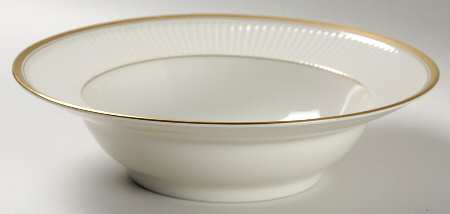 Classique d'Or Buff Rim Soup Bowl
