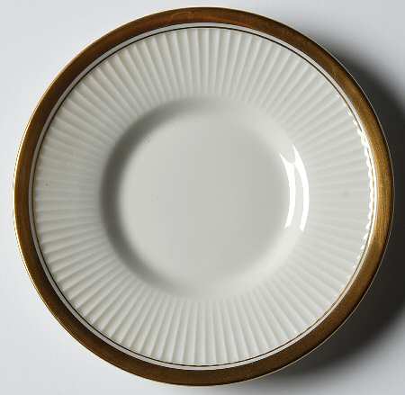 Classique d'Or Buff 3-Piece Pot de Creme, Underplate Only
